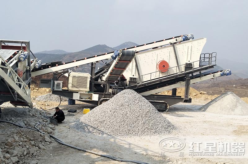 河北客戶移動建筑垃圾破碎站作業現場